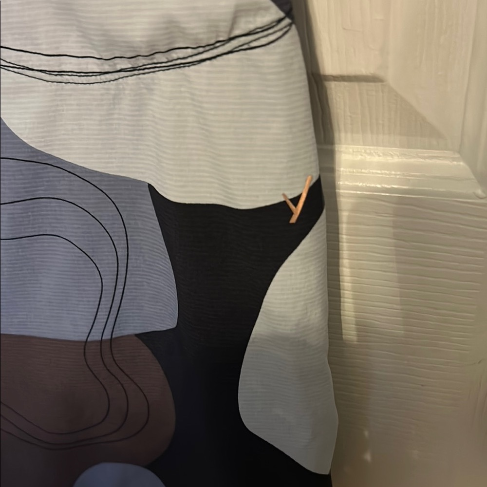 Abstract Pattern Sleeveless Dress - Picture 2 of 4